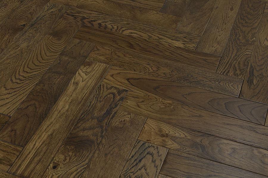 Oak Herringbone Flooring 20mm x 90mm Tawny Brown Lacquered 200M x 200M
