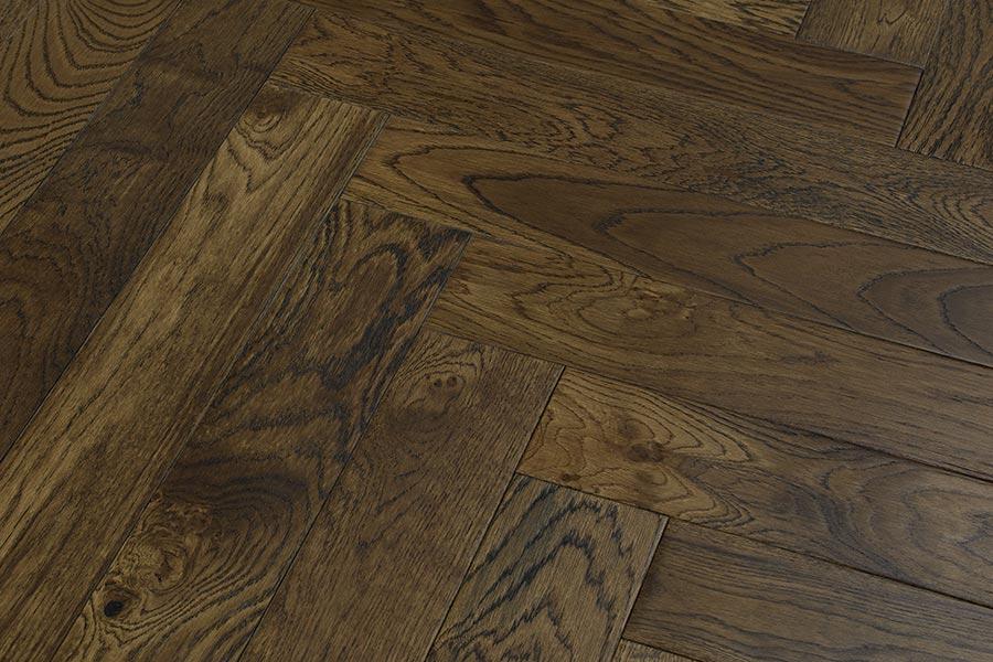 Oak Herringbone Flooring 20mm x 90mm Tawny Brown Lacquered 200M x 200M