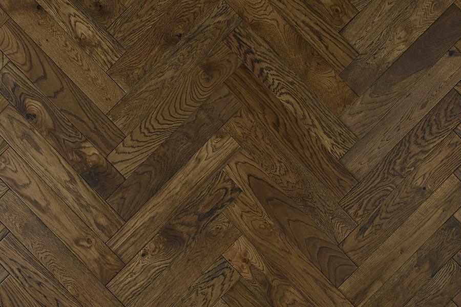 Oak Herringbone Flooring 20mm x 90mm Tawny Brown Lacquered 200M x 200M